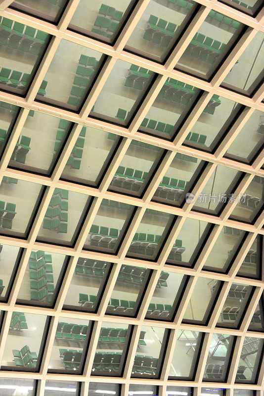 曼谷机场/素万那普机场-玻璃和钢屋顶，曼谷，泰国